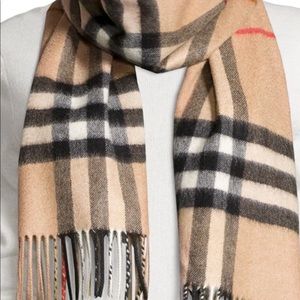 Meet your Posher, Leslie